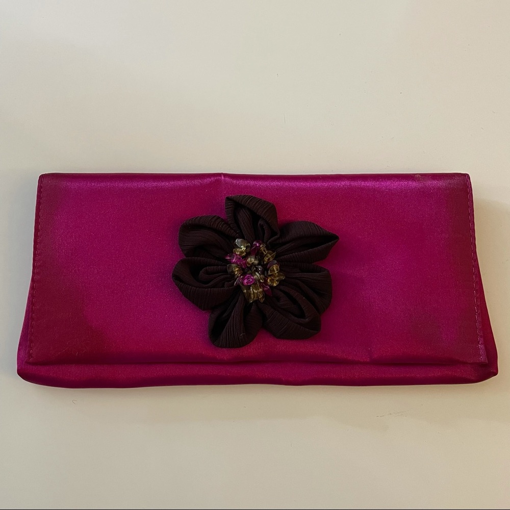 Unbranded Women’s clutch with flower detail